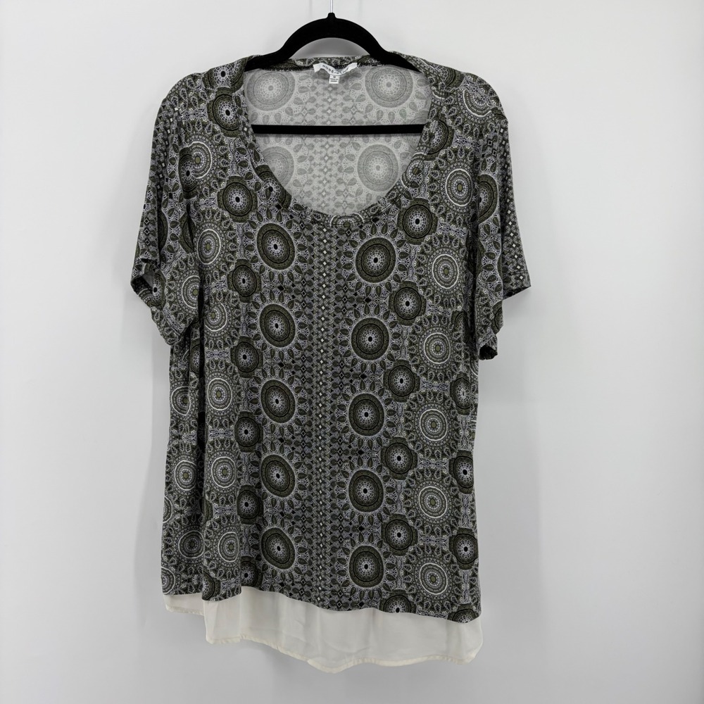 Rose + Olive Women's‎ Size 1X Green White Geometric Print Tunic Top Layered Hem